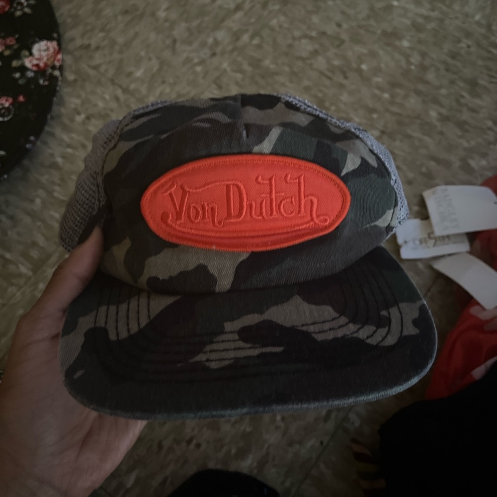 VON DUTCH HAT